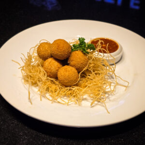 Spicy Chicken & Cheese Ball